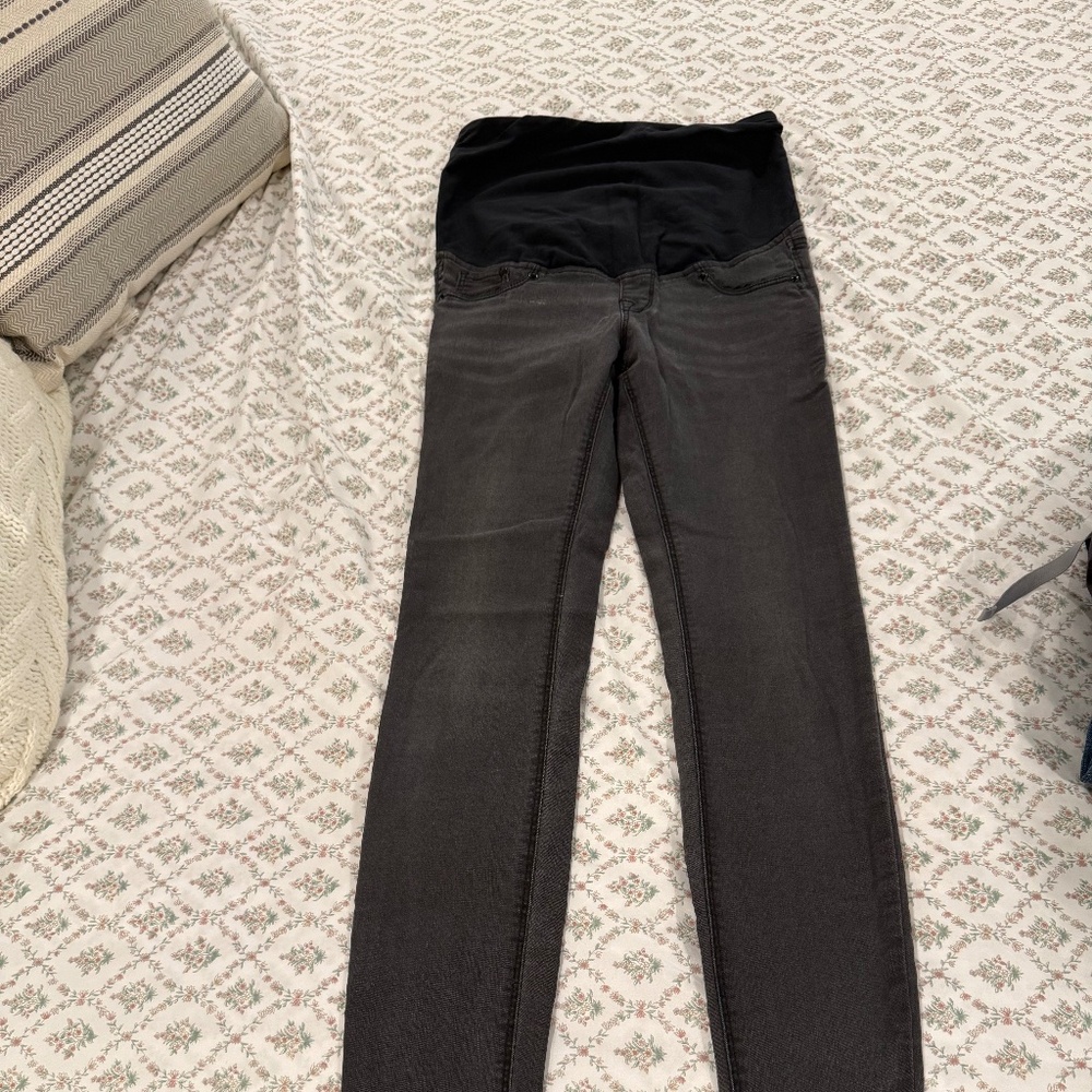 Maternity jeggings